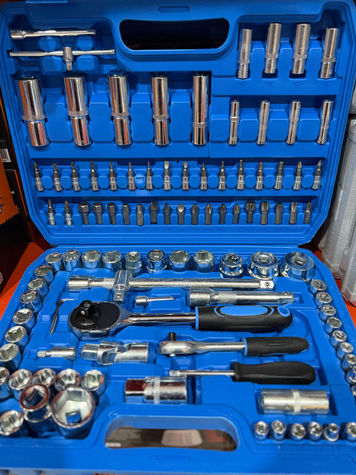 Herramientas NEW Tools 108 piezas