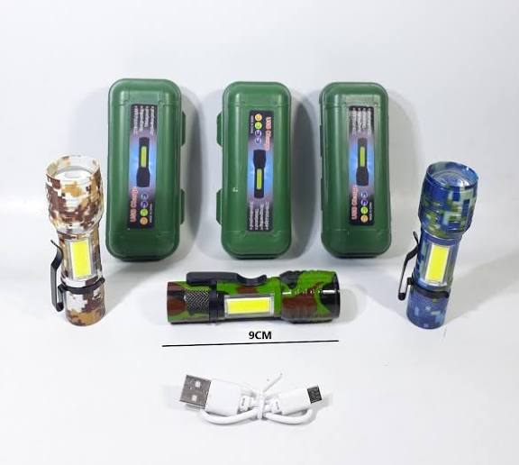 Mini Linterna Con Diseño Militar Caja Verde 6906